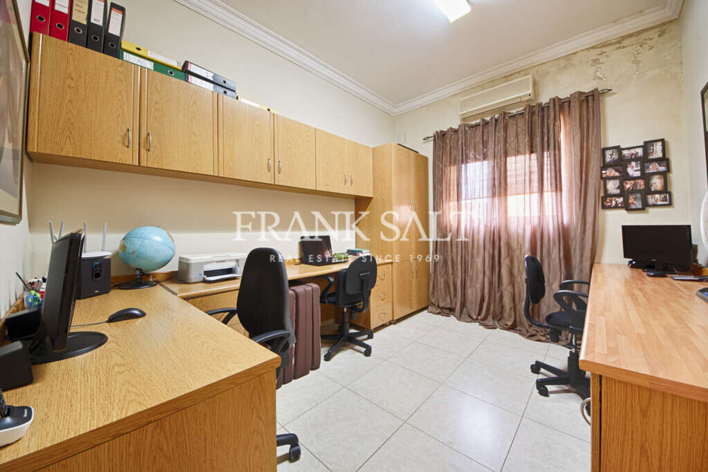 Santa Venera, 4 Bedrooms Bedrooms, ,2 BathroomsBathrooms,For Sale,FRSA-618593