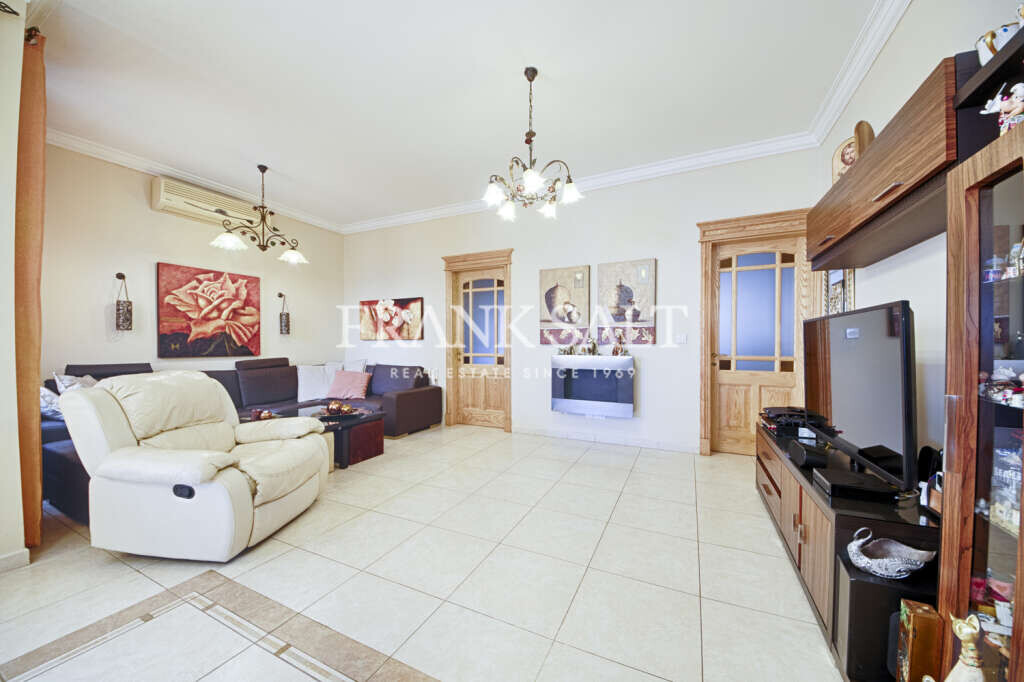 Santa Venera, 4 Bedrooms Bedrooms, ,2 BathroomsBathrooms,For Sale,FRSA-618593