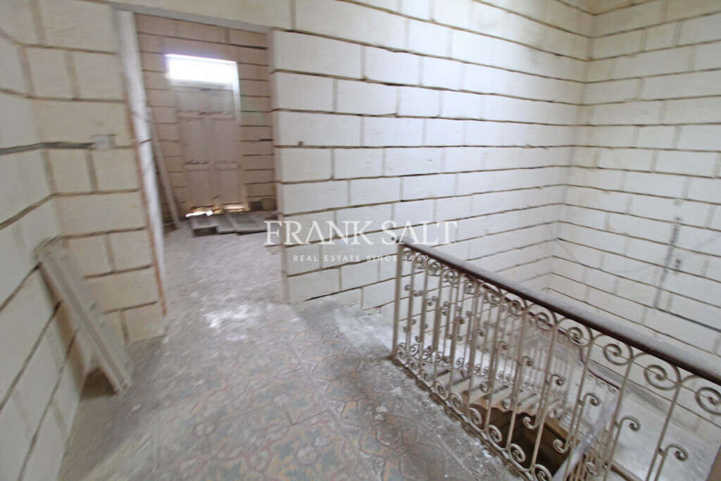 Birkirkara, 3 Bedrooms Bedrooms, ,For Sale,FRSA-039744