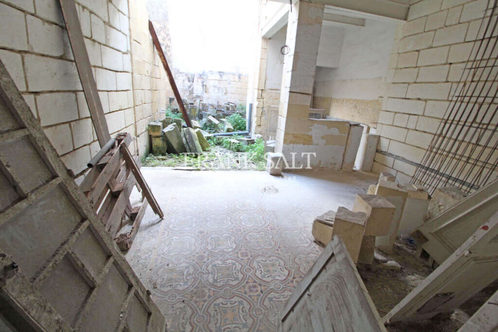 Birkirkara, 3 Bedrooms Bedrooms, ,For Sale,FRSA-039744