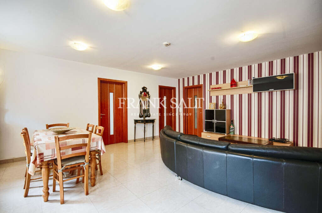 Mellieha, 3 Bedrooms Bedrooms, ,4 BathroomsBathrooms,For Sale,FRSA-915339