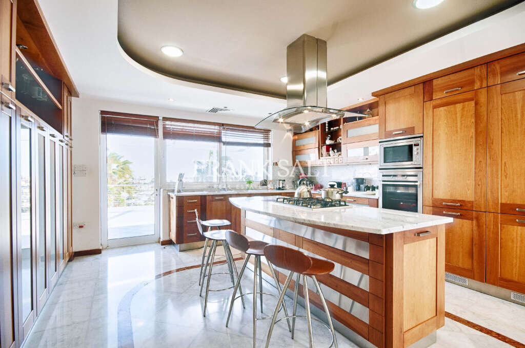 Mellieha, 3 Bedrooms Bedrooms, ,4 BathroomsBathrooms,For Sale,FRSA-915339