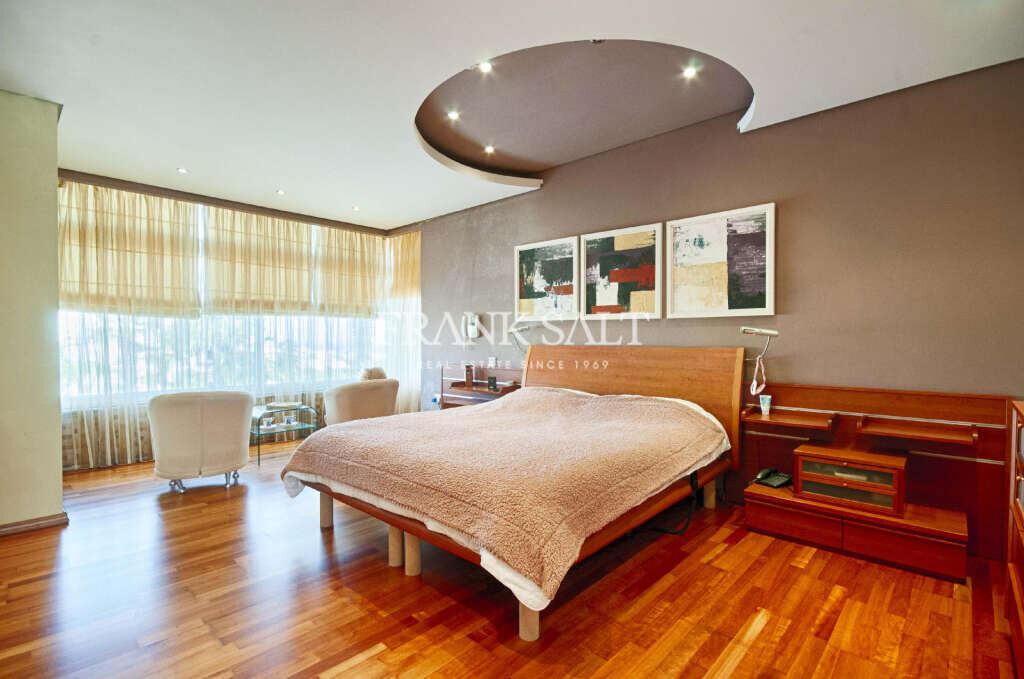 Mellieha, 3 Bedrooms Bedrooms, ,4 BathroomsBathrooms,For Sale,FRSA-915339