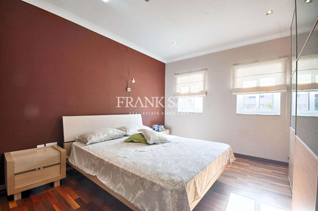 Mellieha, 3 Bedrooms Bedrooms, ,4 BathroomsBathrooms,For Sale,FRSA-915339