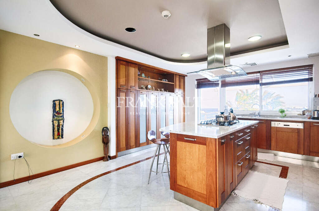 Mellieha, 3 Bedrooms Bedrooms, ,4 BathroomsBathrooms,For Sale,FRSA-915339