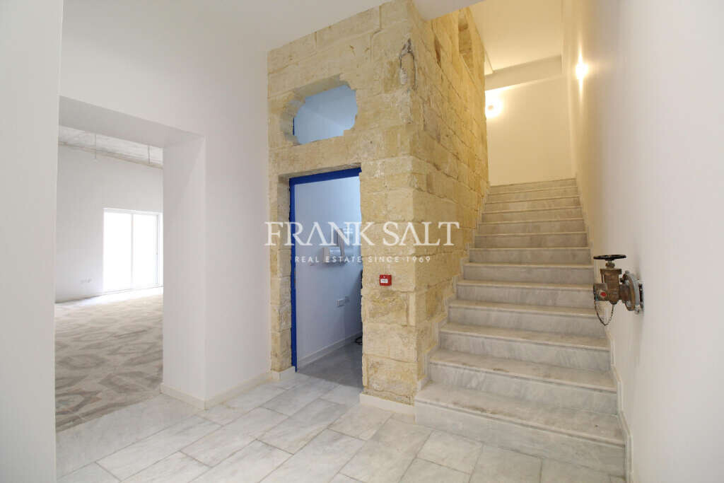 Pieta, ,For Sale,FRSA-270906