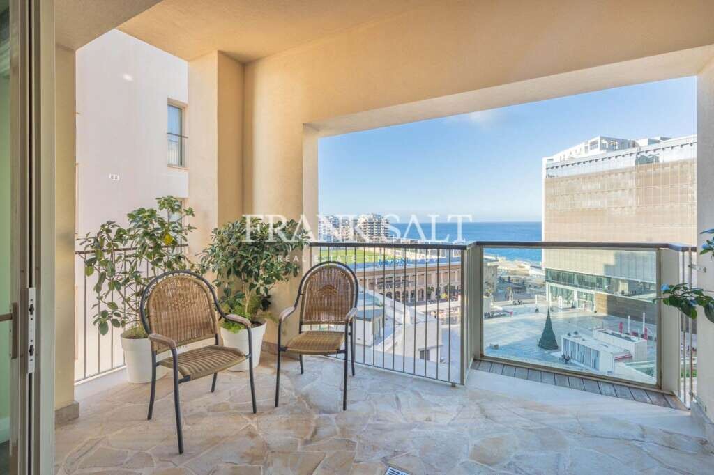 Tigne Point, 2 Bedrooms Bedrooms, ,1 BathroomBathrooms,For Sale,FRSA-039561