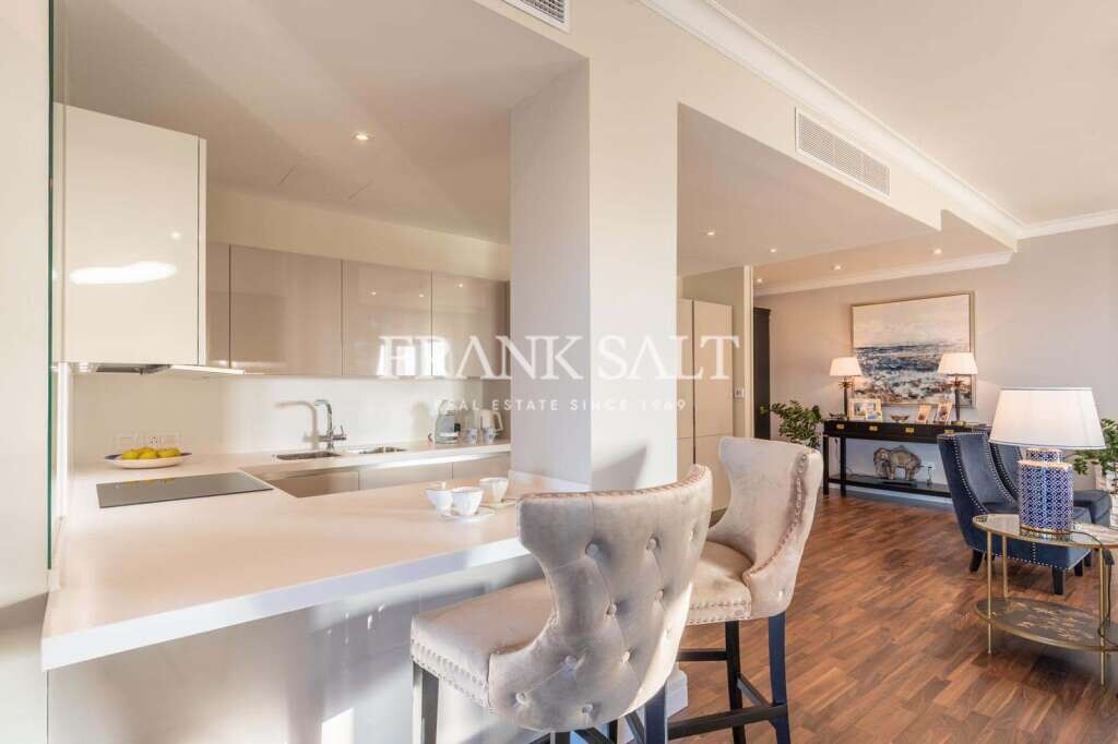 Tigne Point, 2 Bedrooms Bedrooms, ,1 BathroomBathrooms,For Sale,FRSA-039561