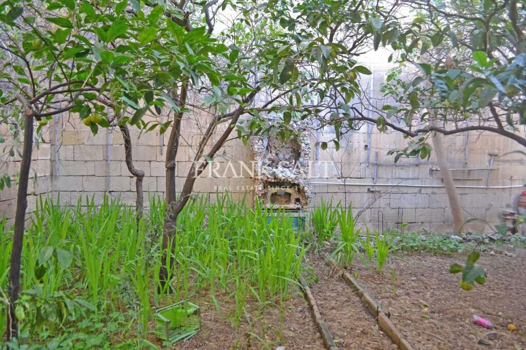 Qormi, 3 Bedrooms Bedrooms, ,For Sale,FRSA-039636