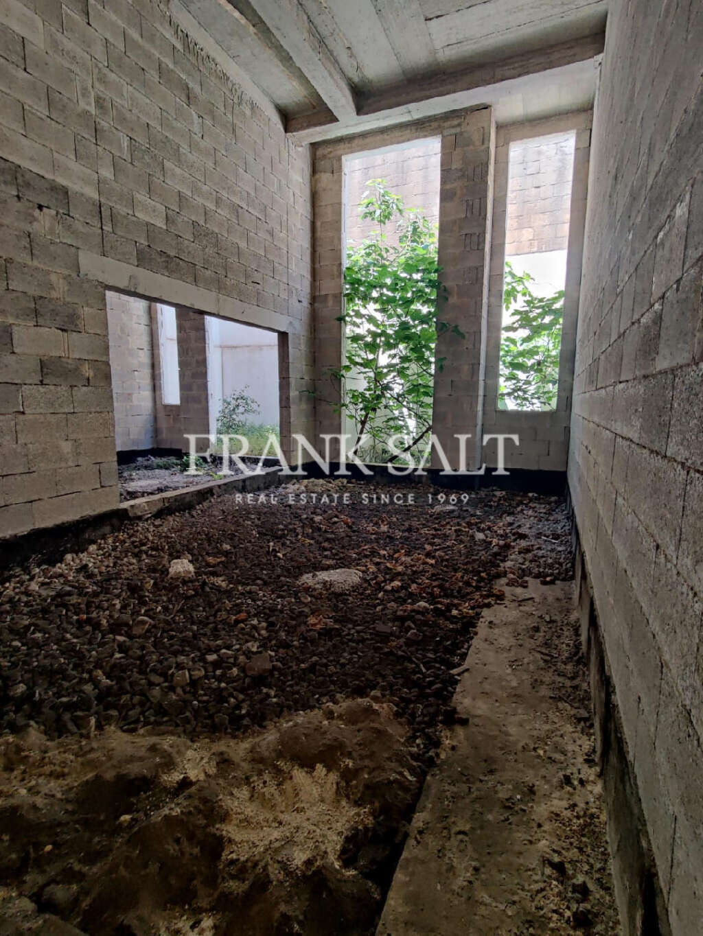 Pieta, ,For Sale,FRSA-817252