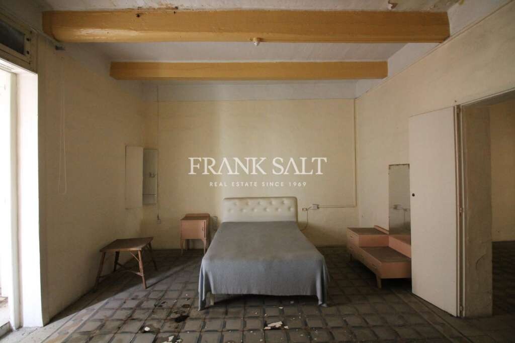 Floriana, 5 Bedrooms Bedrooms, ,For Sale,FRSA-816377