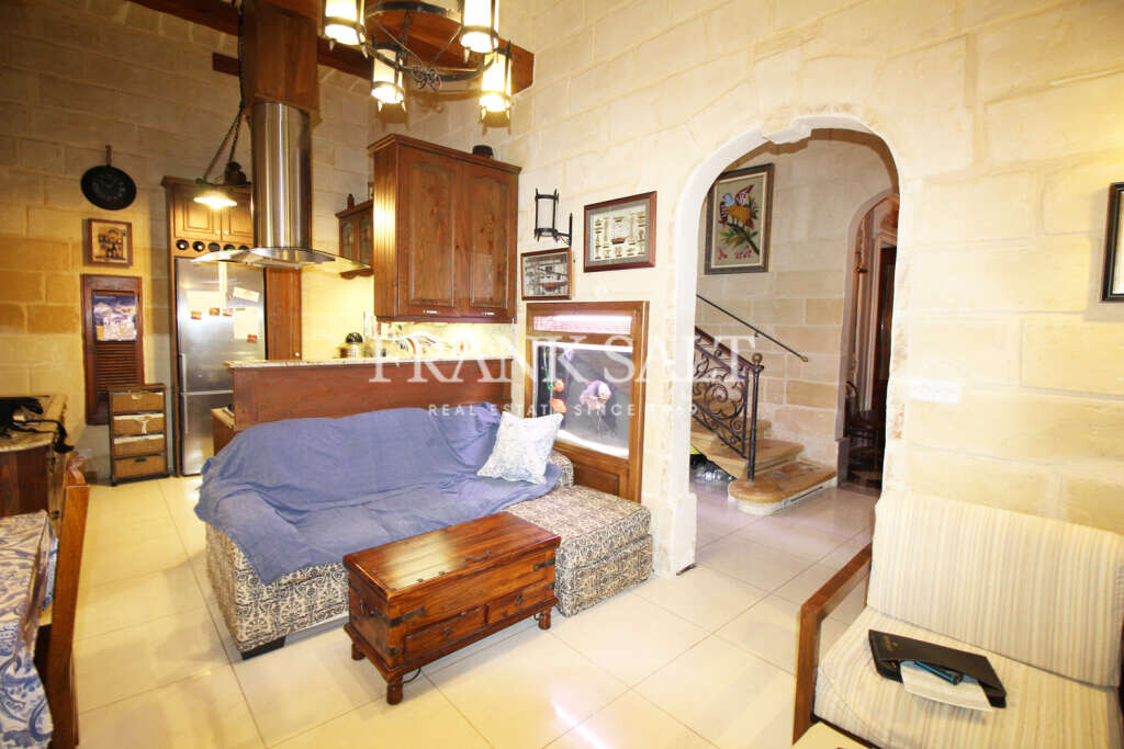 Hamrun, 3 Bedrooms Bedrooms, ,1 BathroomBathrooms,For Sale,FRSA-421446