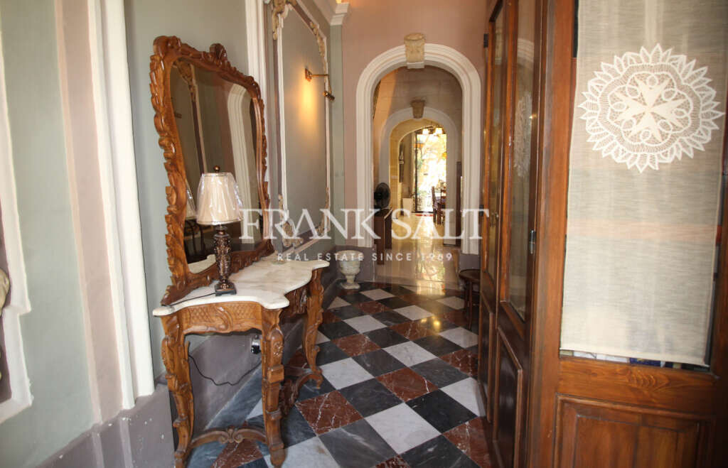 Hamrun, 3 Bedrooms Bedrooms, ,1 BathroomBathrooms,For Sale,FRSA-421446