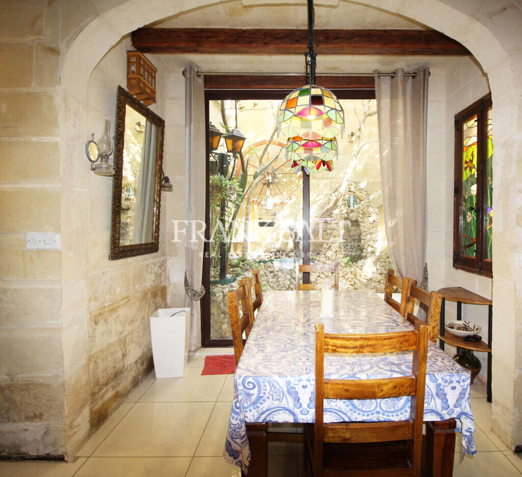 Hamrun, 3 Bedrooms Bedrooms, ,1 BathroomBathrooms,For Sale,FRSA-421446