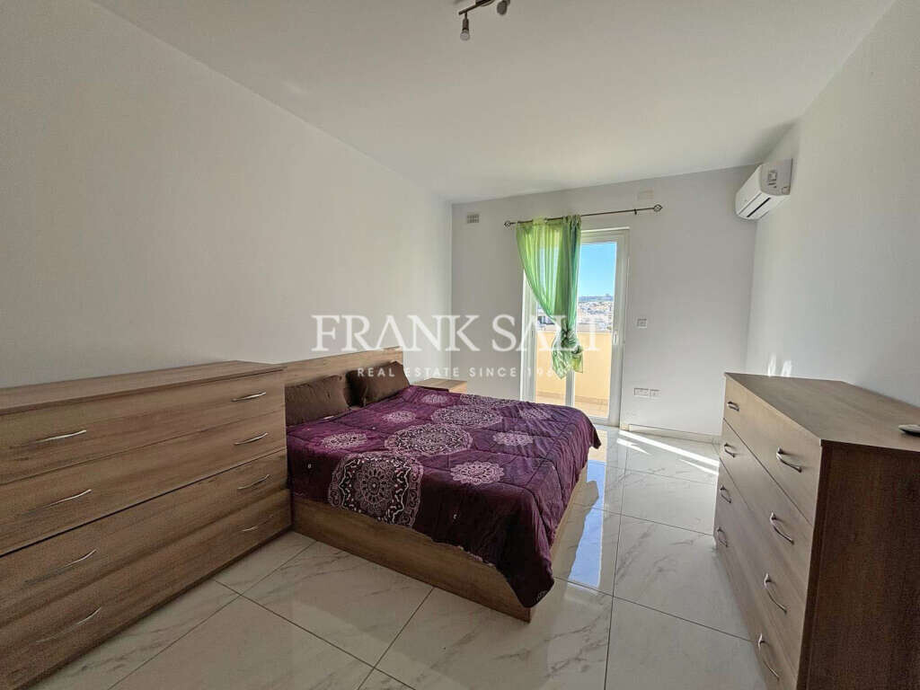 Attard, 3 Bedrooms Bedrooms, ,1 BathroomBathrooms,For Sale,FRSA-817091
