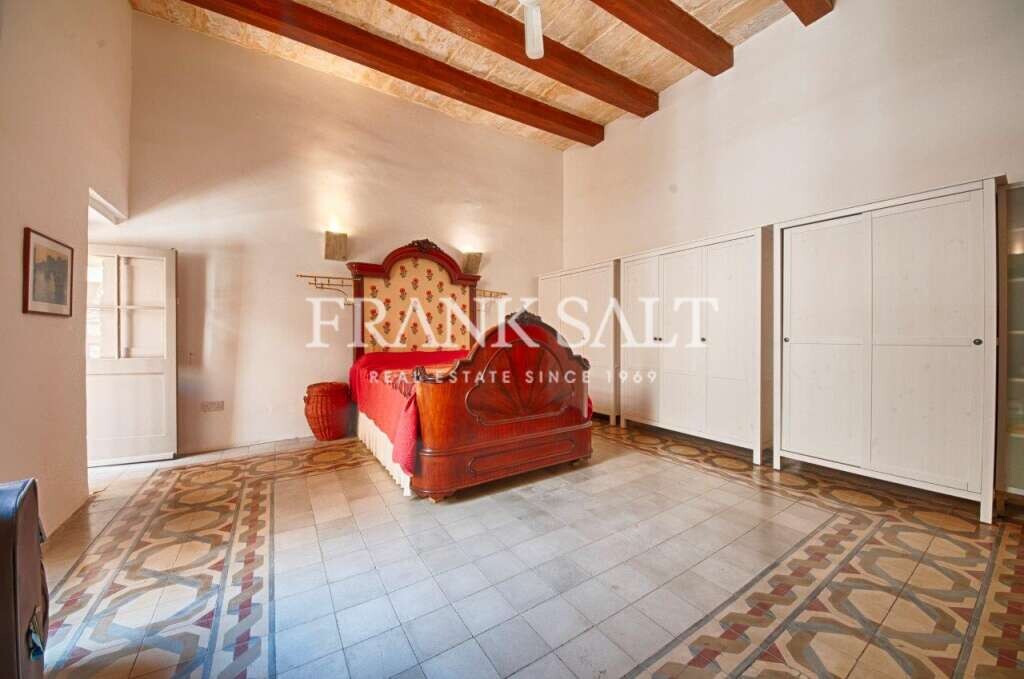 Valletta, 5 Bedrooms Bedrooms, ,3 BathroomsBathrooms,For Sale,FRSA-915130