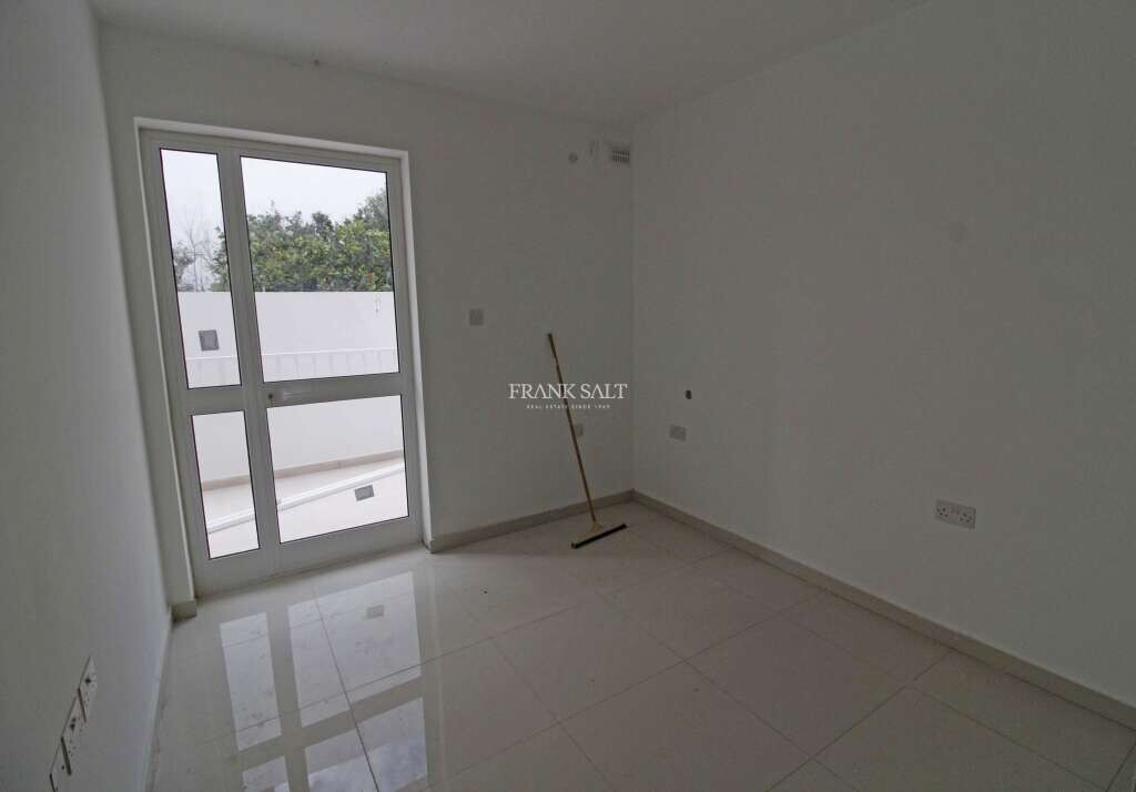 Burmarrad, 2 Bedrooms Bedrooms, ,For Sale,FRSA-618359