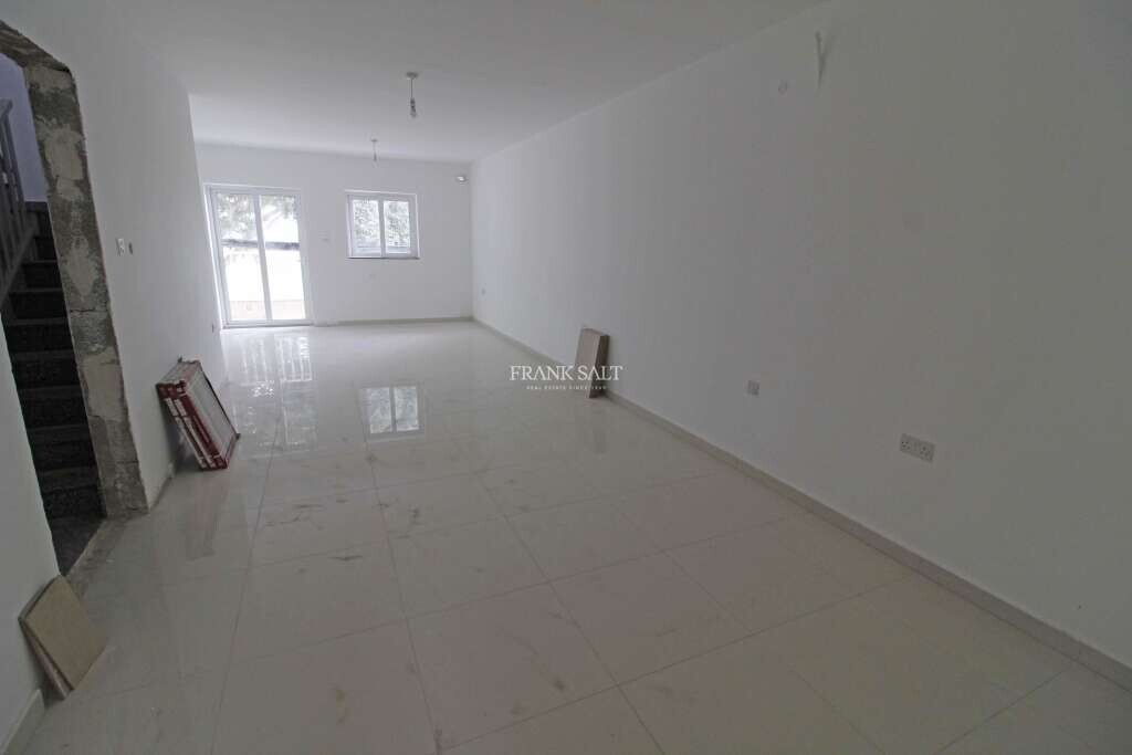 Burmarrad, 2 Bedrooms Bedrooms, ,For Sale,FRSA-618359