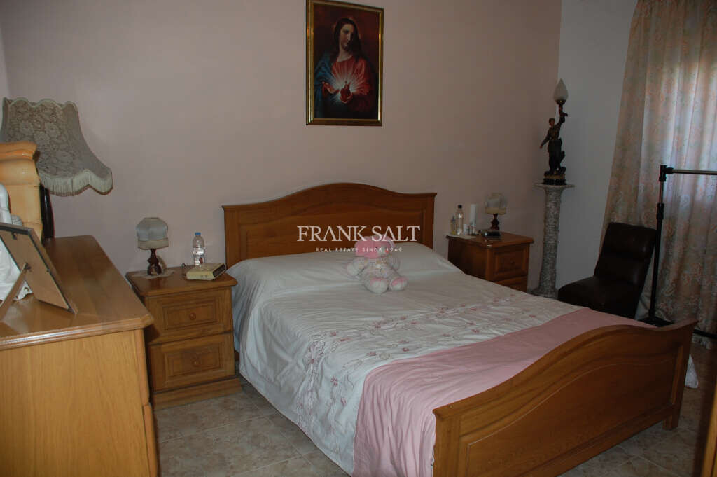 Hamrun, 3 Bedrooms Bedrooms, ,2 BathroomsBathrooms,For Sale,FRSA-417871
