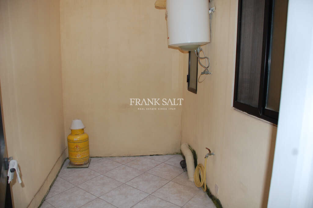 Hamrun, 3 Bedrooms Bedrooms, ,2 BathroomsBathrooms,For Sale,FRSA-417871