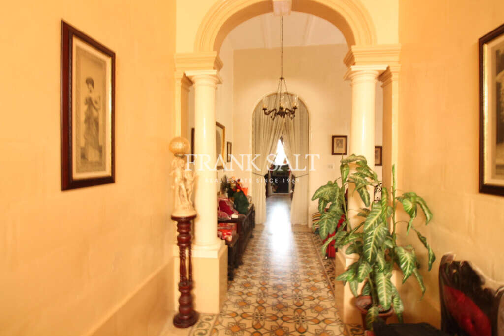 Mosta, 3 Bedrooms Bedrooms, ,For Sale,FRSA-816967