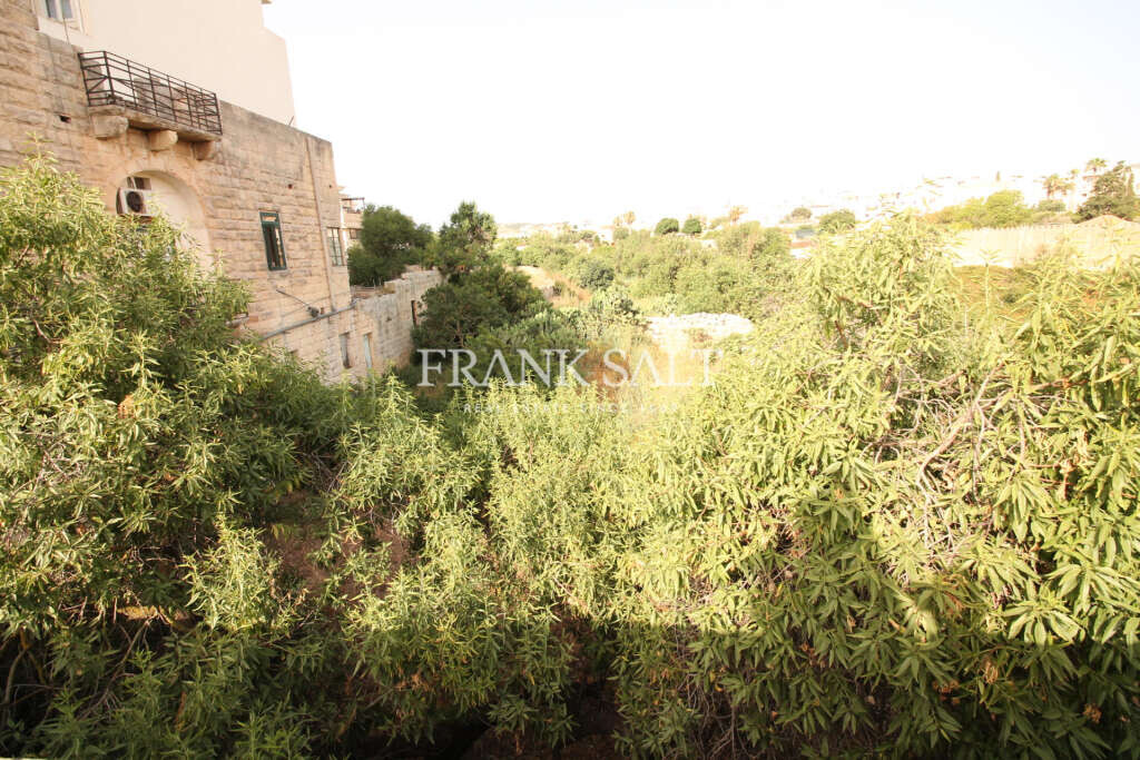 Mosta, 3 Bedrooms Bedrooms, ,For Sale,FRSA-816967