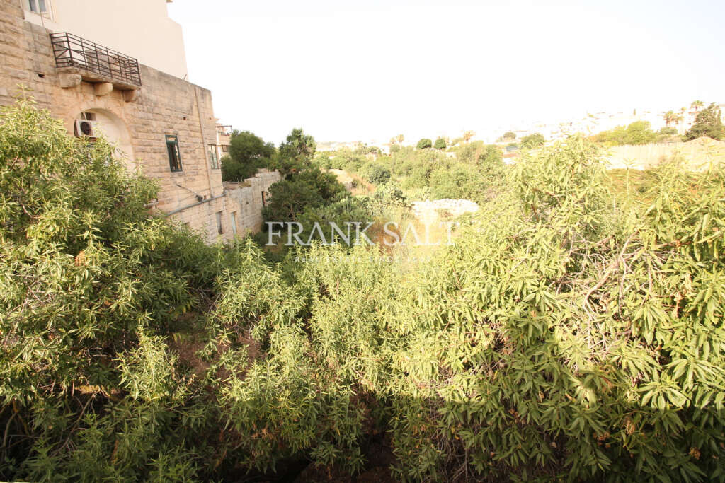 Mosta, 3 Bedrooms Bedrooms, ,For Sale,FRSA-816966