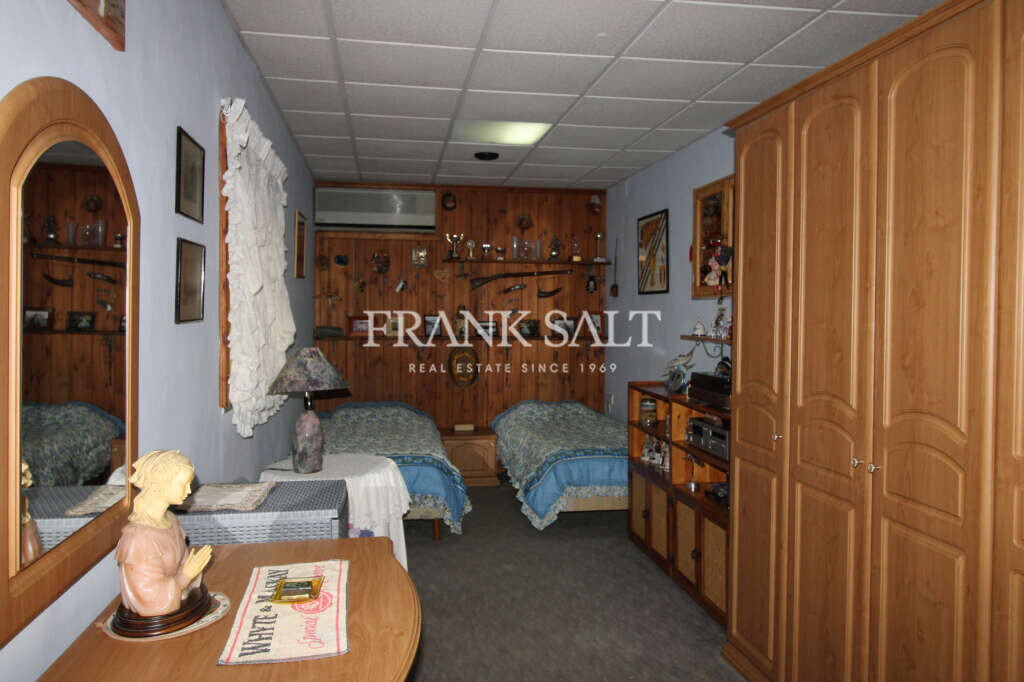 St Julians, 3 Bedrooms Bedrooms, ,1 BathroomBathrooms,For Sale,FRSA-039148