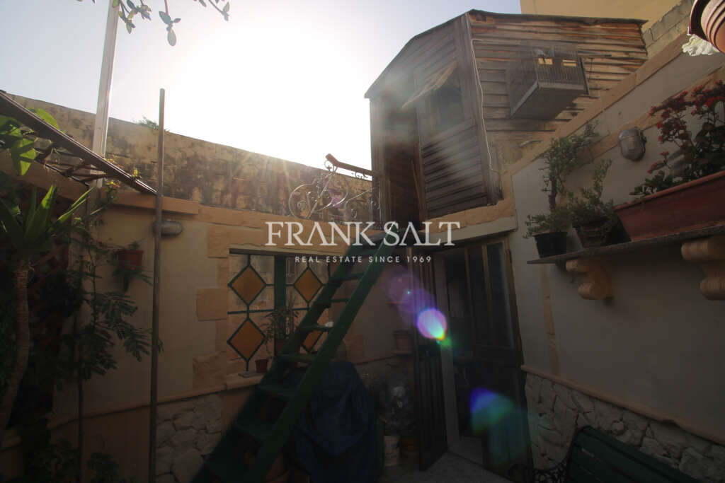 Santa Venera, 3 Bedrooms Bedrooms, ,1 BathroomBathrooms,For Sale,FRSA-814730