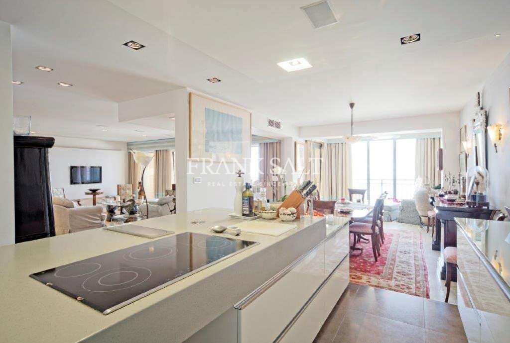 Portomaso, 2 Bedrooms Bedrooms, ,2 BathroomsBathrooms,For Sale,FRSA-315671