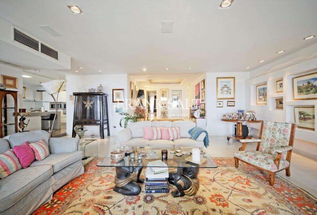 Portomaso, 2 Bedrooms Bedrooms, ,2 BathroomsBathrooms,For Sale,FRSA-315671