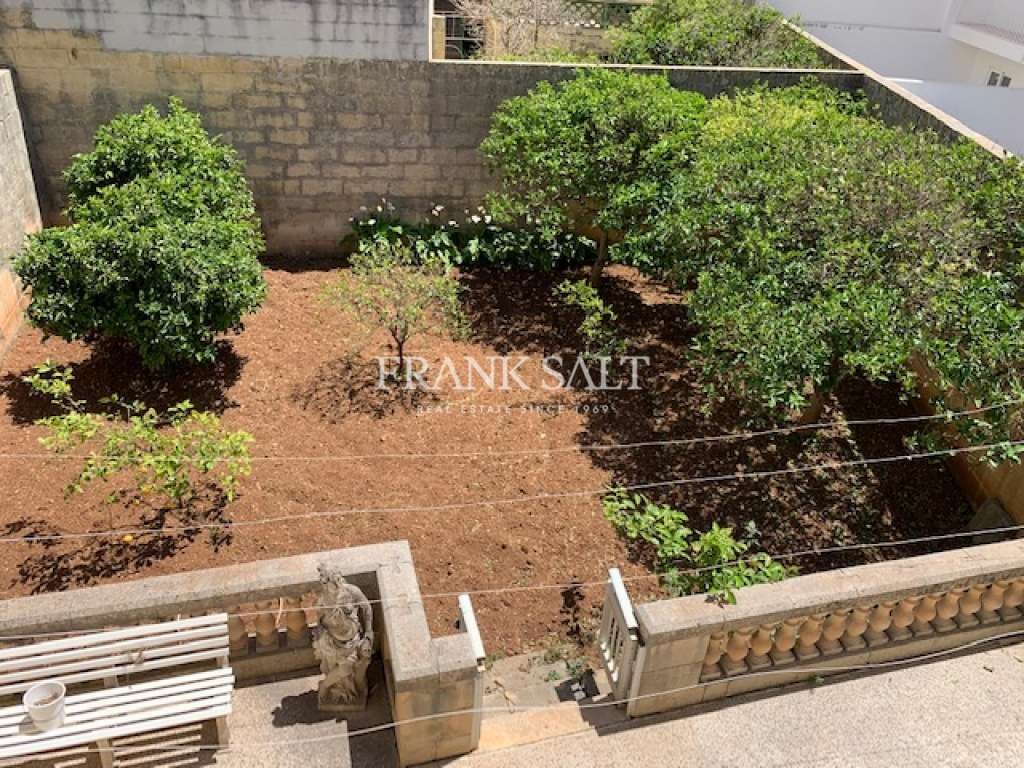Mosta, 4 Bedrooms Bedrooms, ,For Sale,FRSA-915045