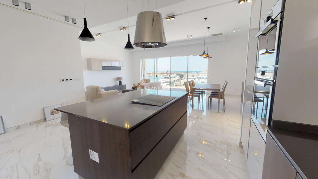 Portomaso Laguna, 2 Bedrooms Bedrooms, ,1 BathroomBathrooms,For Sale,FRSA-913195