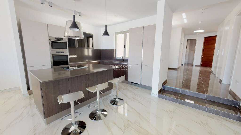 Portomaso Laguna, 2 Bedrooms Bedrooms, ,1 BathroomBathrooms,For Sale,FRSA-913195