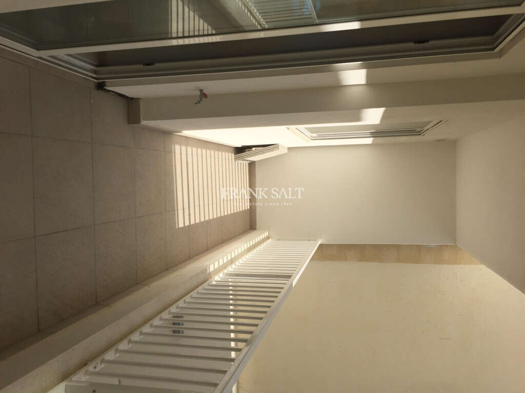 Birkirkara, 3 Bedrooms Bedrooms, ,1 BathroomBathrooms,For Sale,FRSA-851415