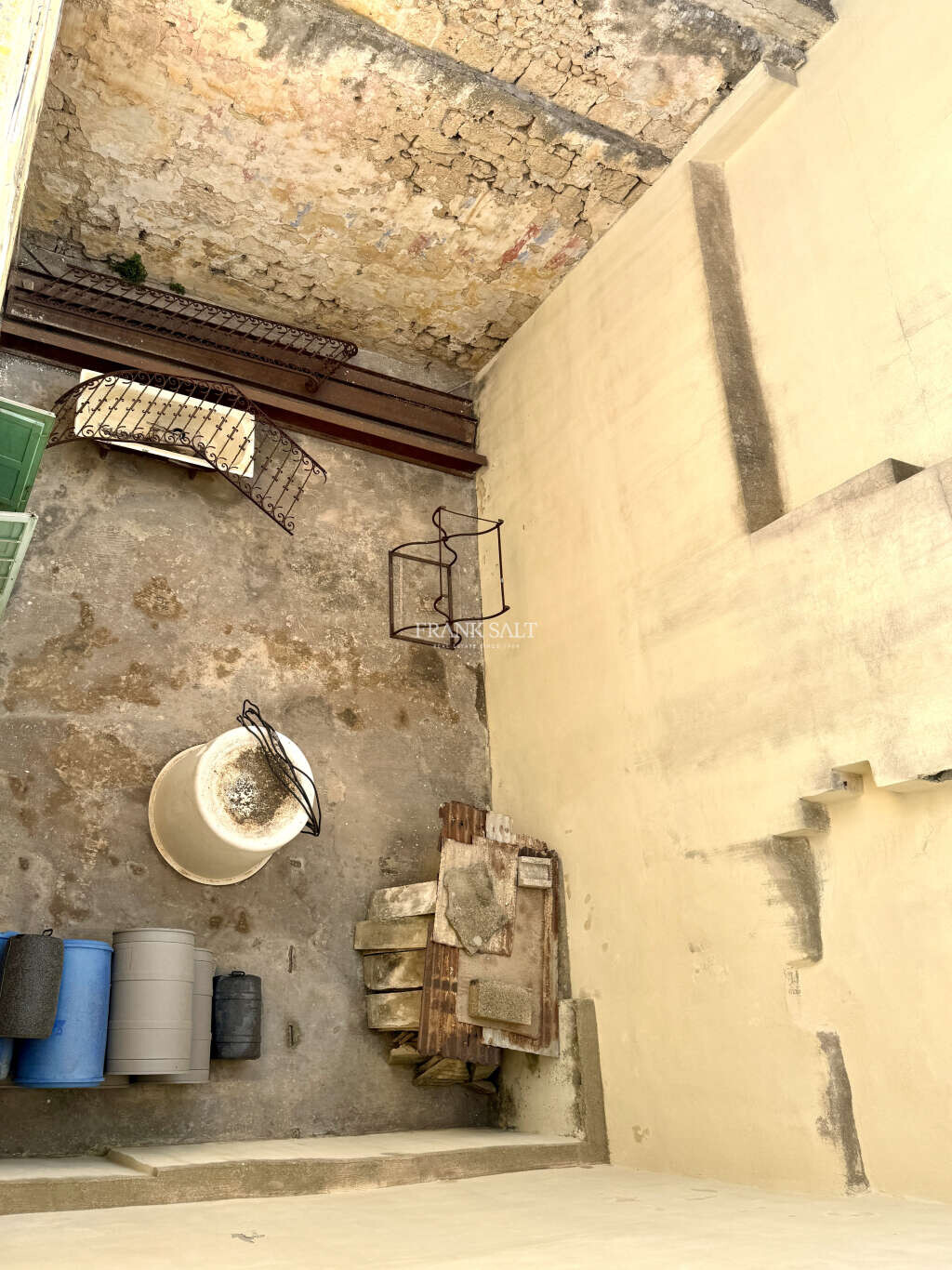 Rabat, 7 Bedrooms Bedrooms, ,For Sale,FRSA-851654