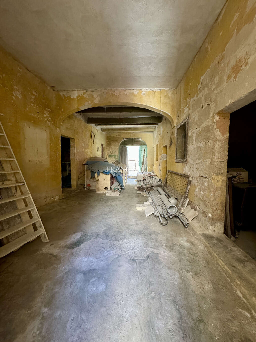 Rabat, 7 Bedrooms Bedrooms, ,For Sale,FRSA-851654