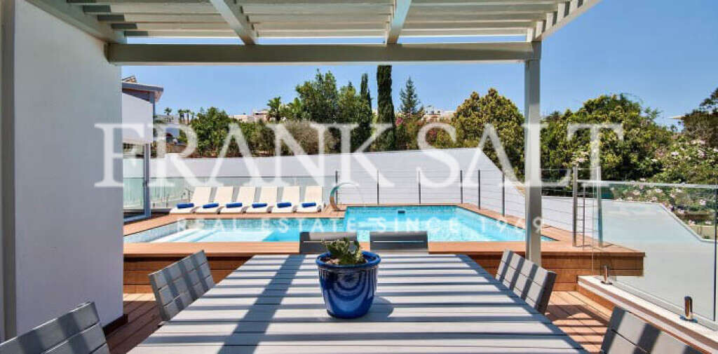 Mellieha, 3 Bedrooms Bedrooms, ,1 BathroomBathrooms,For Sale,FRSA-319348