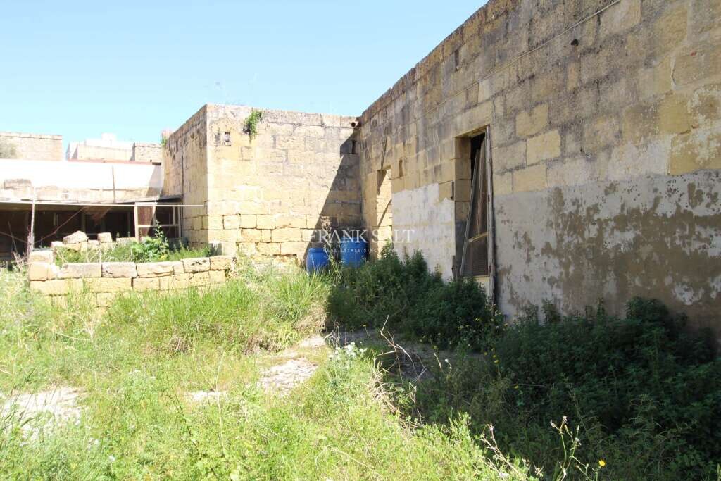 Xaghra, Gozo, 5 Bedrooms Bedrooms, ,1 BathroomBathrooms,For Sale,FRSA-111894
