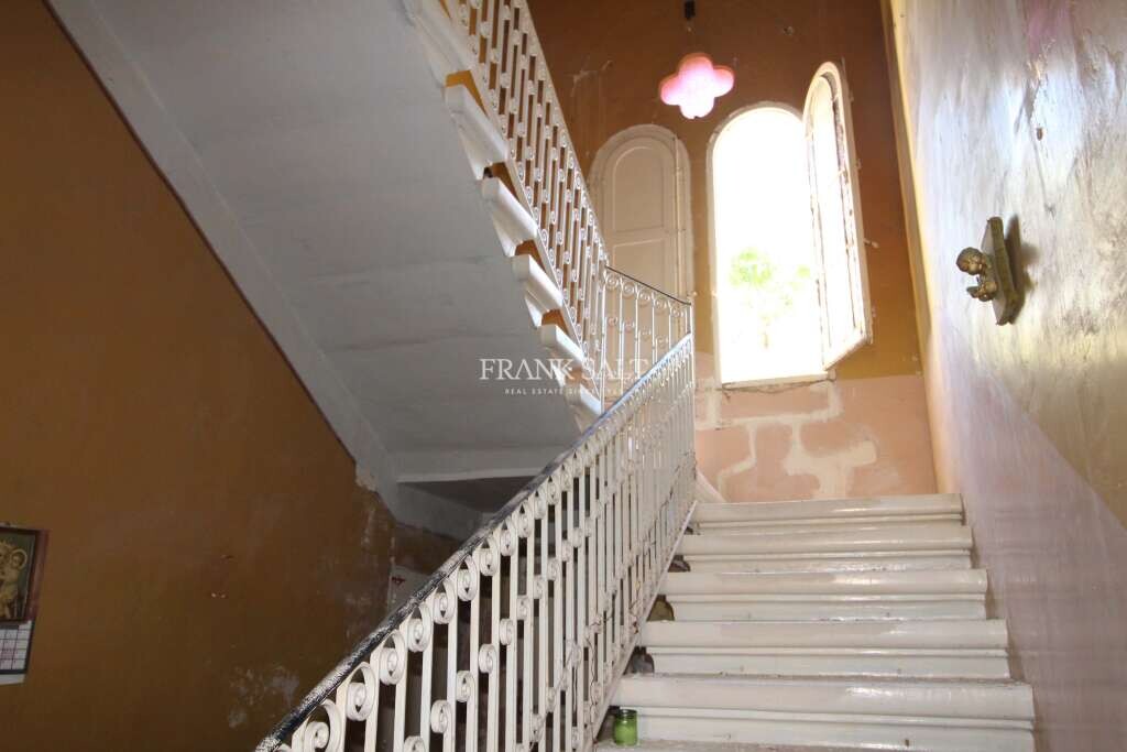 Xaghra, Gozo, 5 Bedrooms Bedrooms, ,1 BathroomBathrooms,For Sale,FRSA-111894