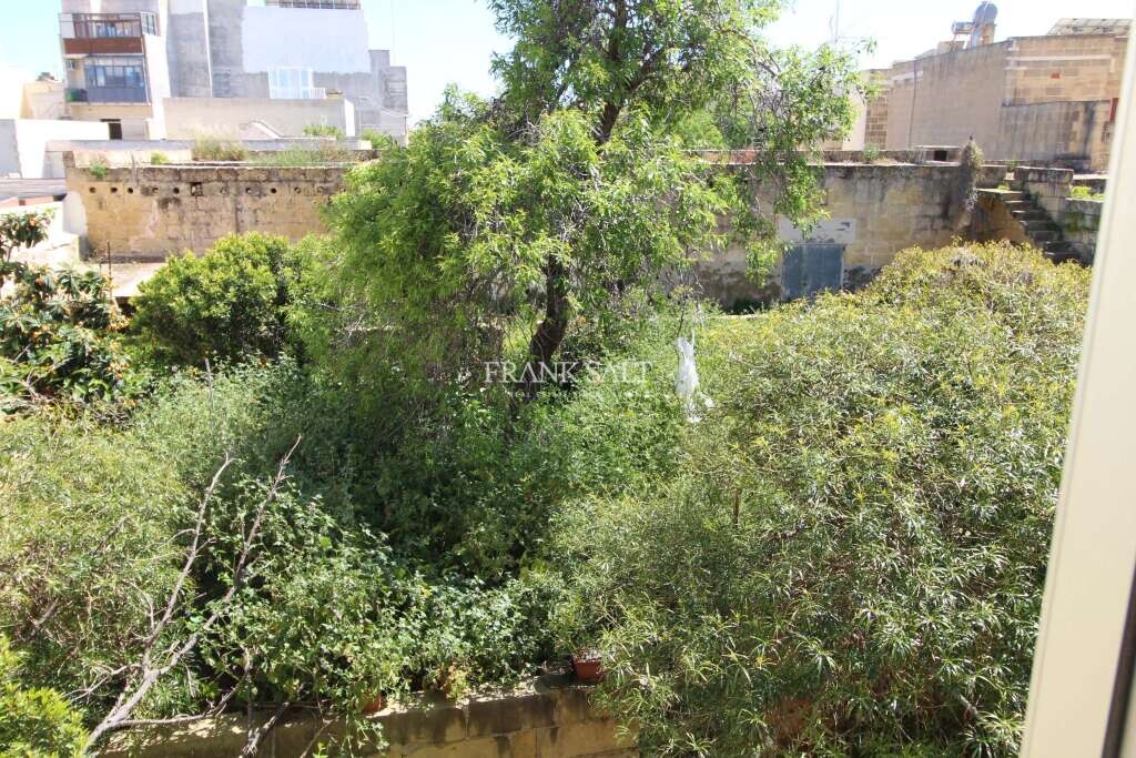 Xaghra, Gozo, 5 Bedrooms Bedrooms, ,1 BathroomBathrooms,For Sale,FRSA-111894