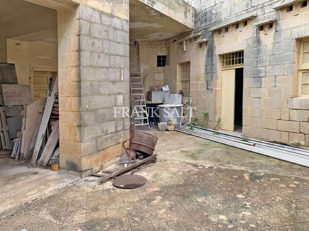 Zebbug, 3 Bedrooms Bedrooms, ,1 BathroomBathrooms,For Sale,FRSA-319223