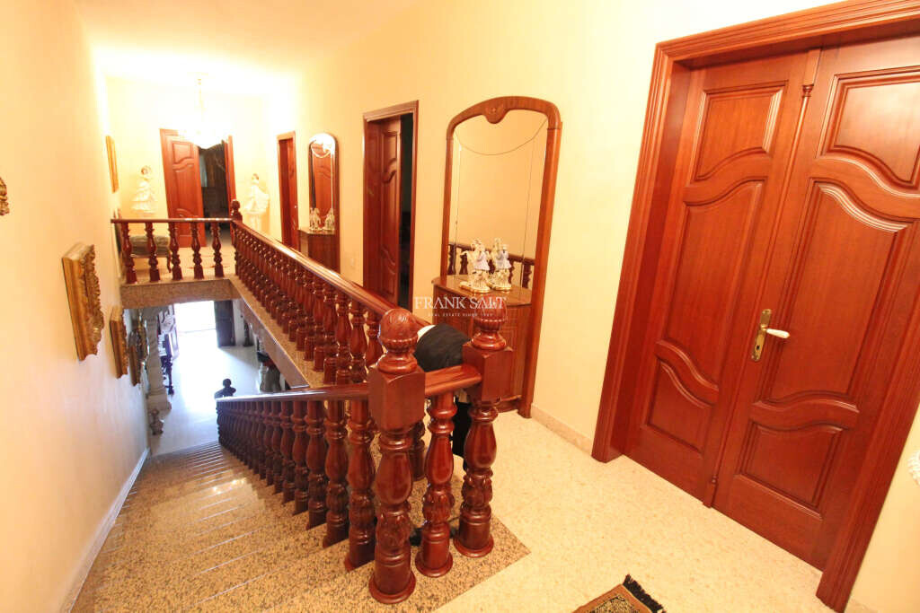 Marsa, 3 Bedrooms Bedrooms, ,2 BathroomsBathrooms,For Sale,FRSA-038824