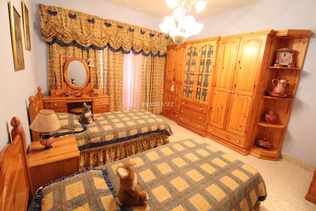 Marsa, 3 Bedrooms Bedrooms, ,2 BathroomsBathrooms,For Sale,FRSA-038824