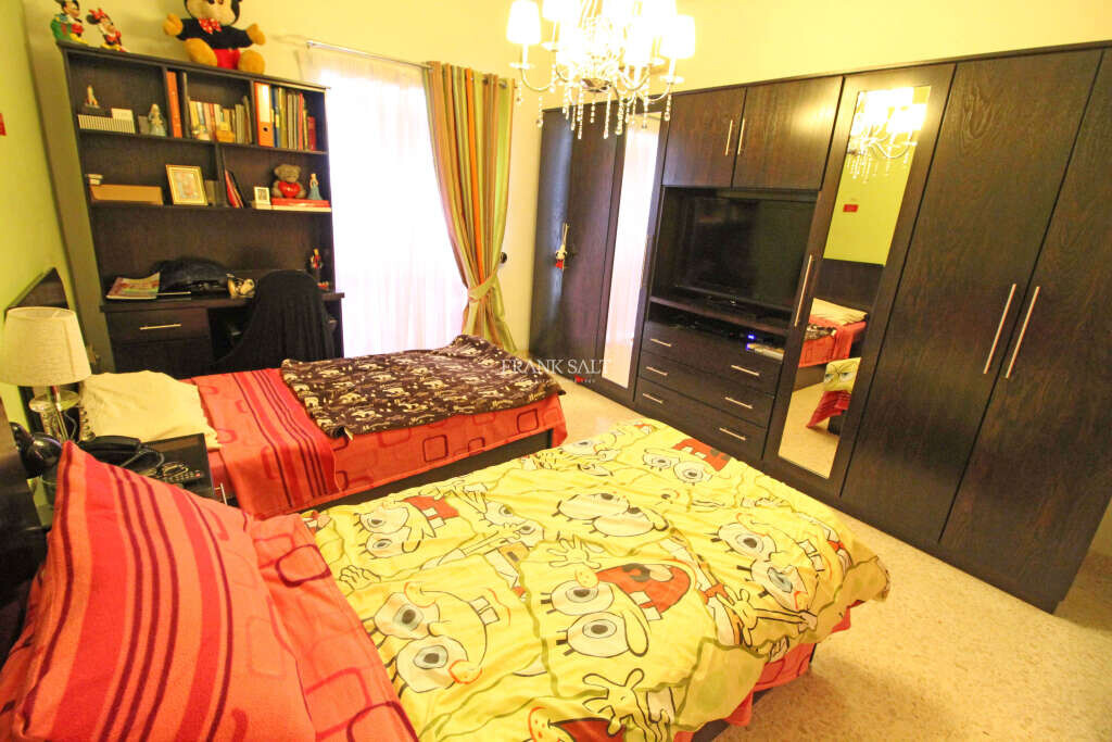 Marsa, 3 Bedrooms Bedrooms, ,2 BathroomsBathrooms,For Sale,FRSA-038824