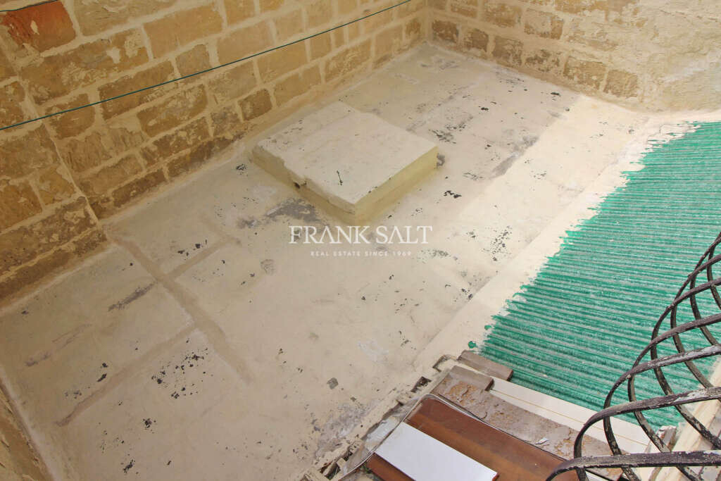 Marsa, 3 Bedrooms Bedrooms, ,1 BathroomBathrooms,For Sale,FRSA-319182