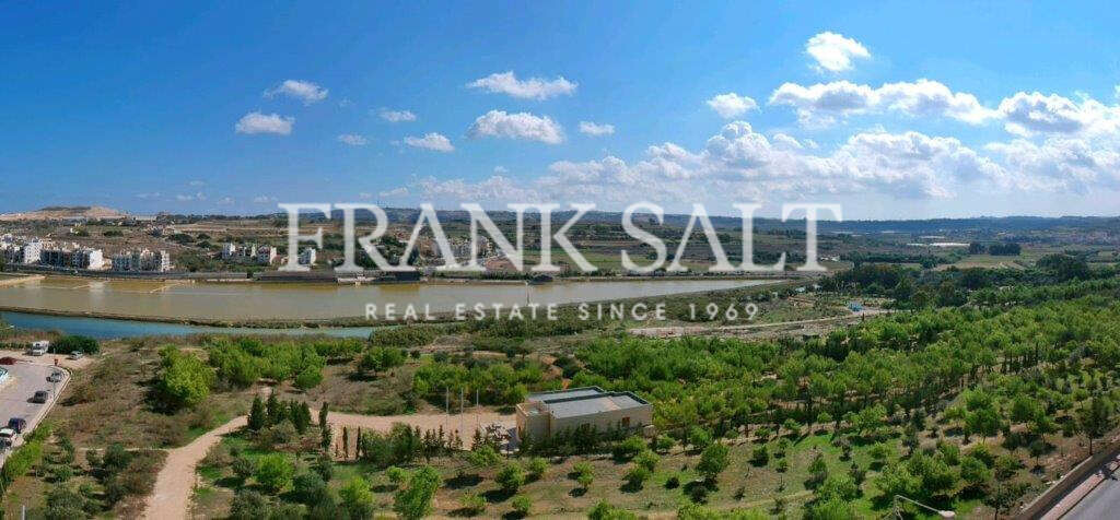 Qawra, 3 Bedrooms Bedrooms, ,1 BathroomBathrooms,For Sale,FRSA-510133