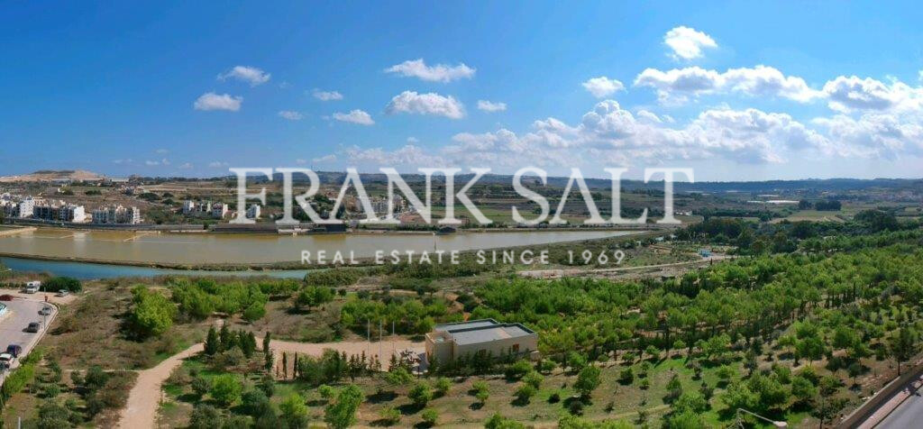 Qawra, 3 Bedrooms Bedrooms, ,1 BathroomBathrooms,For Sale,FRSA-037381