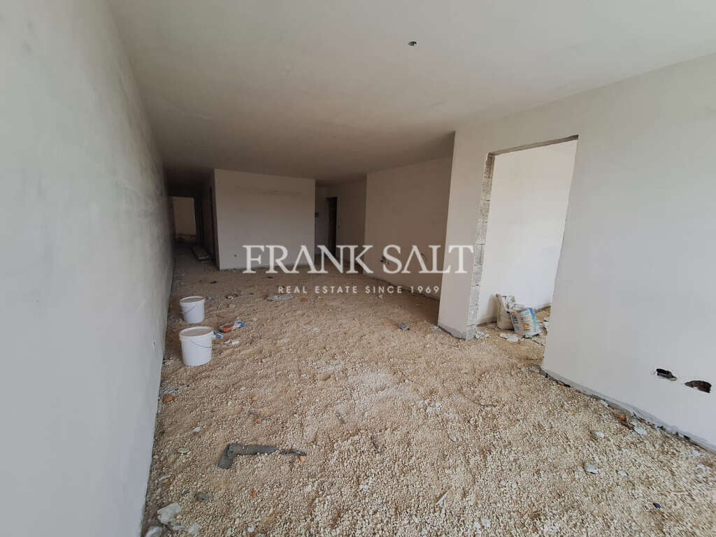 Qawra, 3 Bedrooms Bedrooms, ,1 BathroomBathrooms,For Sale,FRSA-037380