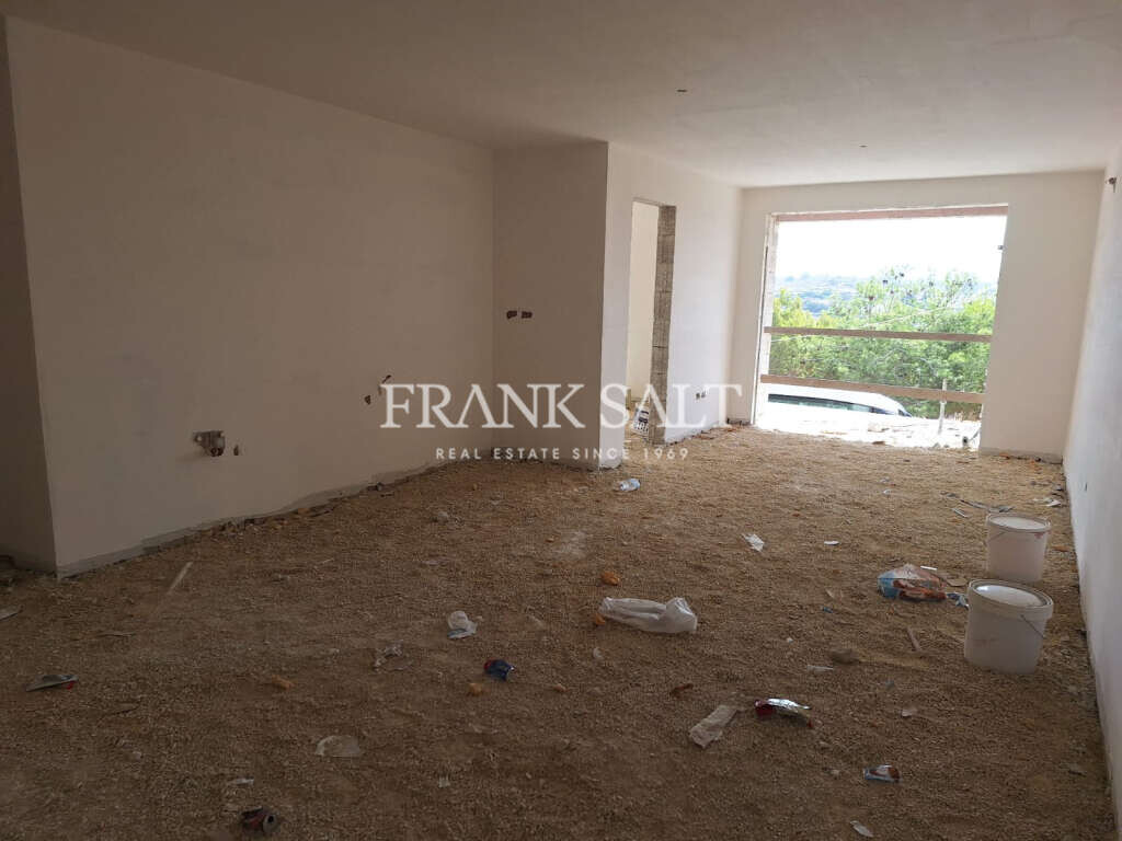 Qawra, 3 Bedrooms Bedrooms, ,1 BathroomBathrooms,For Sale,FRSA-037380